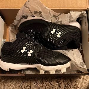 Under armour tball cleats